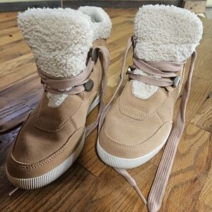 Sorel SIZE 8. 5 Tan Women's Boots